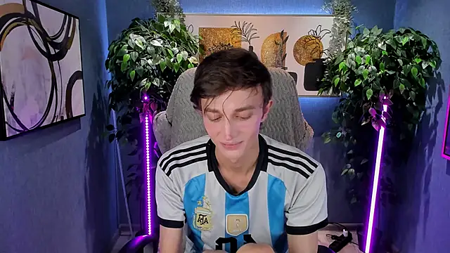 John Weasley online show from October 2025 07:42:02 AM