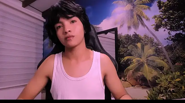 AllanYong18 online show from January 2025 04:30:02 AM