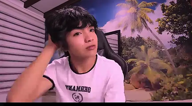 AllanYong18 online show from February 2025 02:05:02 AM