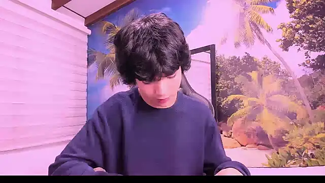 AllanYong18 online show from February 2025 04:06:01 AM