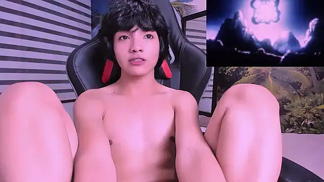 AllanYong18 online show from February 2025 06:51:01 AM