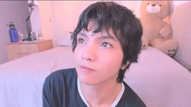 AllanYong18 online show from September 2025 07:43:01 AM