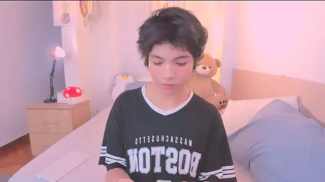 AllanYong18 online show from January 2026 11:59:02 AM