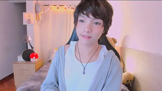 AllanYong18 online show from April 2026 10:41:01 AM