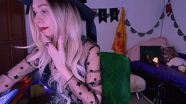 antonelawow online show from October 2025 09:04:01 PM