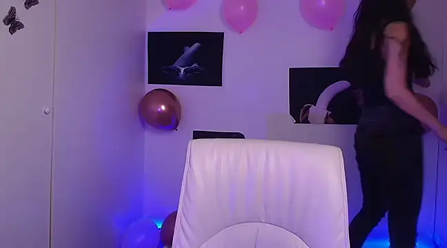 Amalia amor online show from February 2025 09:21:02 AM