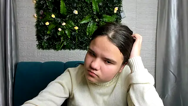 Snapshot of AdeleCruz chatting on January 2025 12:31:01 PM AdeleCruz online show from January 2025 12:31:01 PM