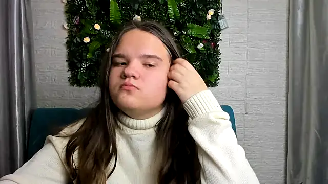 Snapshot of AdeleCruz chatting on January 2025 01:09:01 PM AdeleCruz online show from January 2025 01:09:01 PM