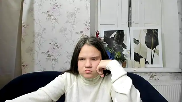 Snapshot of AdeleCruz chatting on January 2025 03:55:01 PM AdeleCruz online show from January 2025 03:55:01 PM