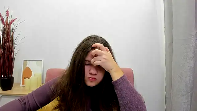 Snapshot of AdeleCruz chatting on January 2025 01:06:02 PM AdeleCruz online show from January 2025 01:06:02 PM