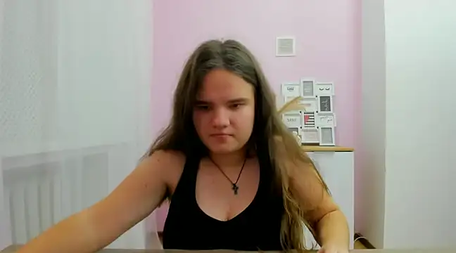 Snapshot of AdeleCruz chatting on January 2025 03:57:02 PM AdeleCruz online show from January 2025 03:57:02 PM