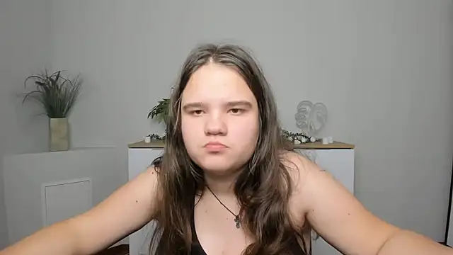 Snapshot of AdeleCruz chatting on January 2025 04:23:02 PM AdeleCruz online show from January 2025 04:23:02 PM