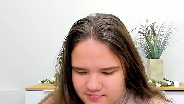 Snapshot of AdeleCruz chatting on January 2025 01:08:02 PM AdeleCruz online show from January 2025 01:08:02 PM