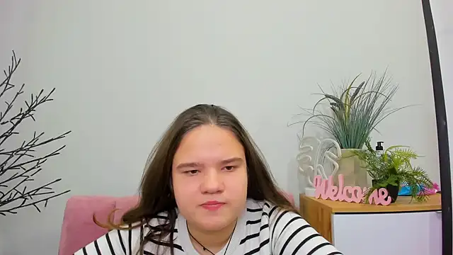 Snapshot of AdeleCruz chatting on February 2025 01:19:02 PM AdeleCruz online show from February 2025 01:19:02 PM