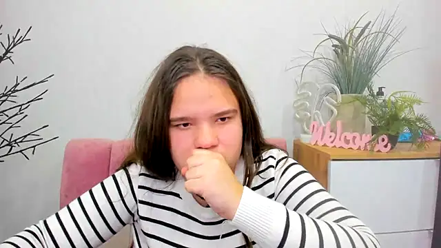 Snapshot of AdeleCruz chatting on February 2025 04:22:01 PM AdeleCruz online show from February 2025 04:22:01 PM