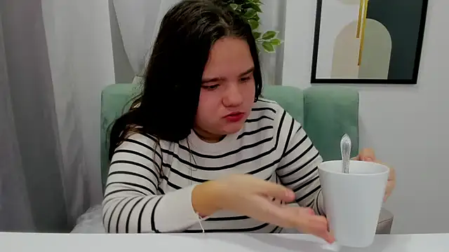 Snapshot of AdeleCruz chatting on February 2025 04:20:02 PM AdeleCruz online show from February 2025 04:20:02 PM