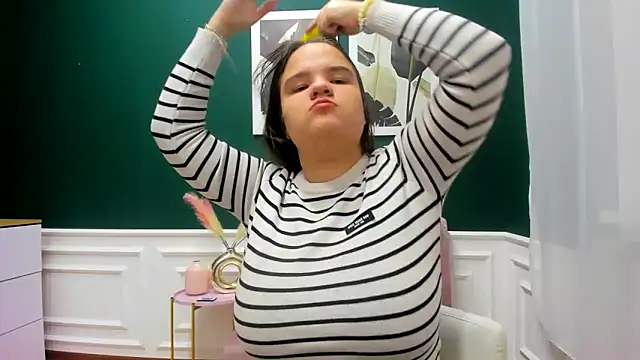 Snapshot of AdeleCruz chatting on February 2025 01:14:02 PM AdeleCruz online show from February 2025 01:14:02 PM