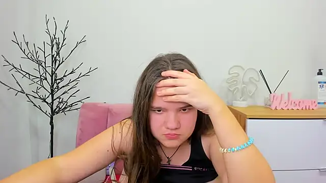 Snapshot of AdeleCruz chatting on February 2025 04:14:02 PM AdeleCruz online show from February 2025 04:14:02 PM