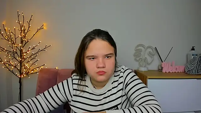 Snapshot of AdeleCruz chatting on February 2025 01:16:02 PM AdeleCruz online show from February 2025 01:16:02 PM