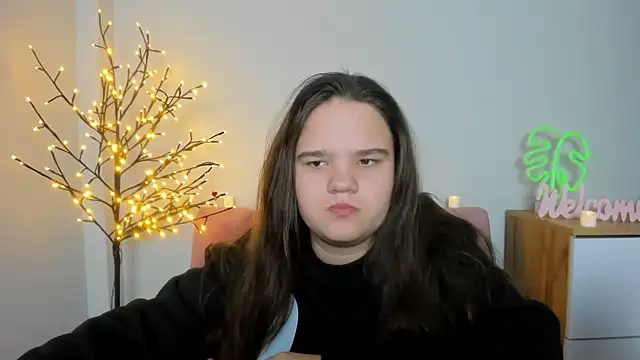 Snapshot of AdeleCruz chatting on February 2025 01:08:02 PM AdeleCruz online show from February 2025 01:08:02 PM