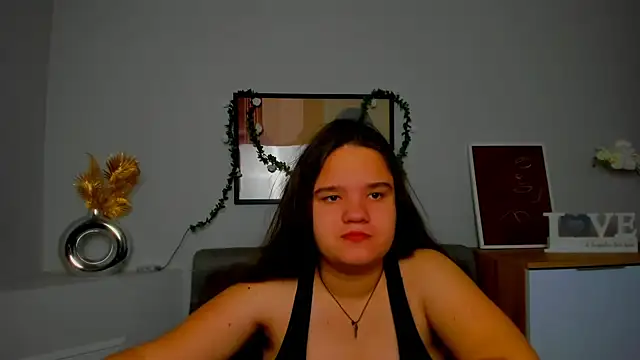 Snapshot of AdeleCruz chatting on February 2025 01:02:01 PM AdeleCruz online show from February 2025 01:02:01 PM