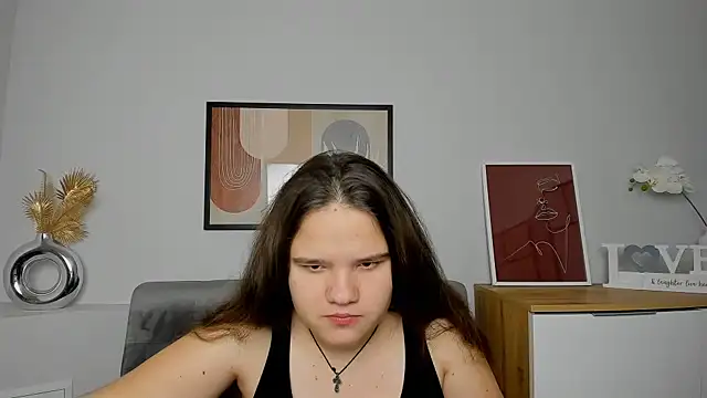 Snapshot of AdeleCruz chatting on March 2025 01:07:01 PM AdeleCruz online show from March 2025 01:07:01 PM