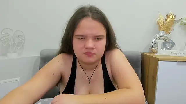 Snapshot of AdeleCruz chatting on March 2025 01:18:02 PM AdeleCruz online show from March 2025 01:18:02 PM