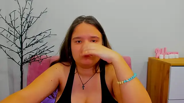 Snapshot of AdeleCruz chatting on March 2025 04:43:02 PM AdeleCruz online show from March 2025 04:43:02 PM