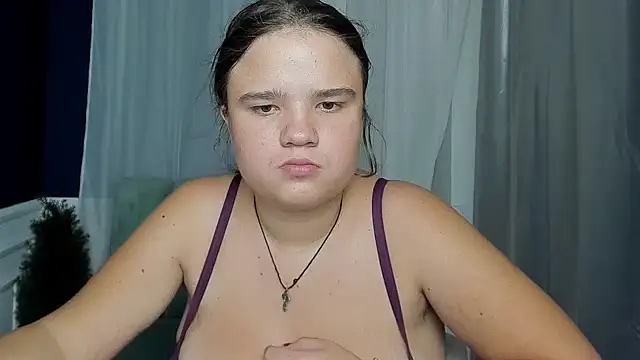 Snapshot of AdeleCruz chatting on September 2025 12:07:01 PM AdeleCruz online show from September 2025 12:07:01 PM