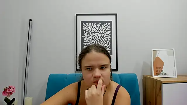 Snapshot of AdeleCruz chatting on November 2025 01:11:02 PM AdeleCruz online show from November 2025 01:11:02 PM