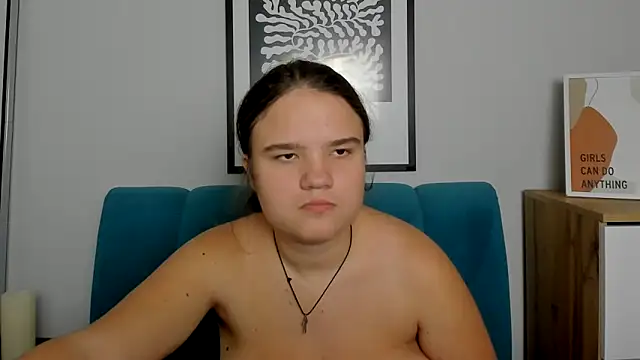 Snapshot of AdeleCruz chatting on November 2025 01:00:01 PM AdeleCruz online show from November 2025 01:00:01 PM