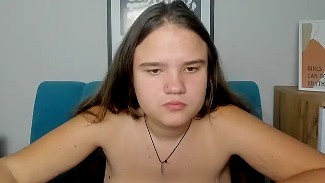 Snapshot of AdeleCruz chatting on November 2025 01:26:02 PM AdeleCruz online show from November 2025 01:26:02 PM