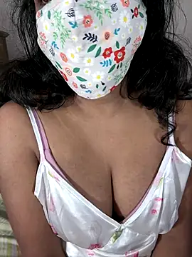 ArathyNambyarMallu online show from October 2025 02:16:01 PM