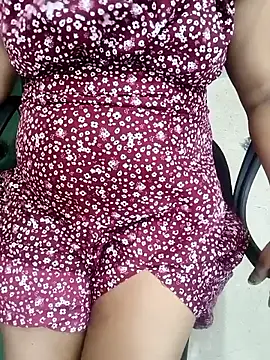Snapshot of Lolitatamil chatting on May 2026 10:01:01 AM Lolitatamil online show from May 2026 10:01:01 AM