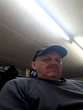 Snapshot of Schwach041967 chatting on April 2026 04:08:01 PM Schwach041967 online show from April 2026 04:08:01 PM