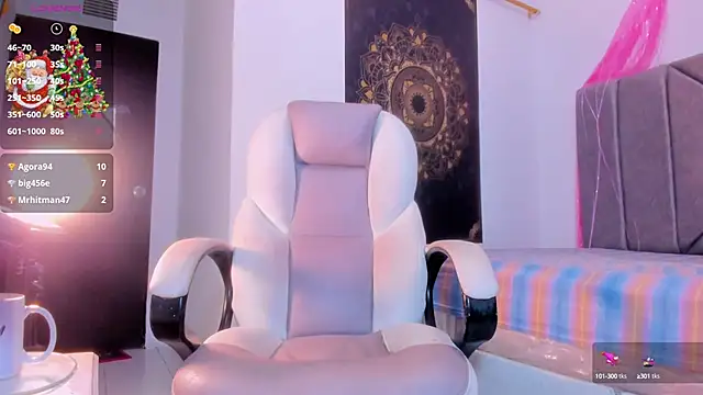 giorgia jones online show from January 2025 06:01:02 PM