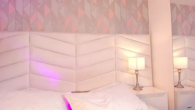 chelsea bolton  online show from January 2025 04:54:01 PM