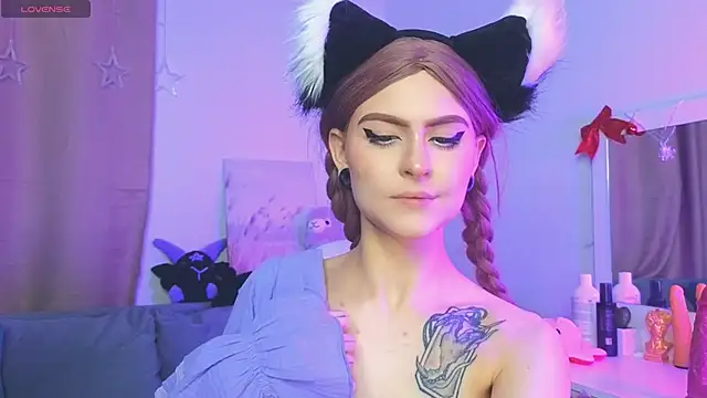 Emily  Mooree online show from January 2025 07:25:02 AM