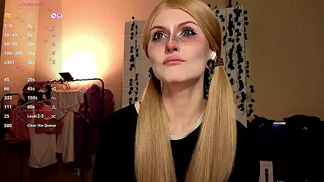 Emily  Mooree online show from October 2025 07:09:02 AM