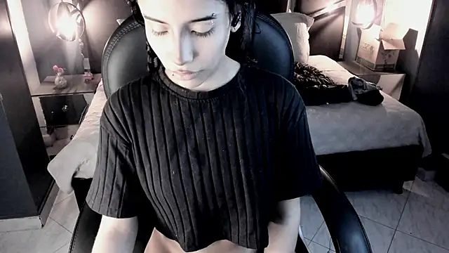 vaiolethsan   online show from February 2026 08:59:01 PM