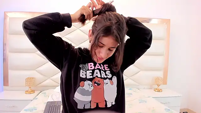 MiaQueen021 online show from January 2025 06:32:02 PM