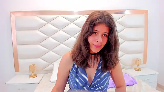 MiaQueen021 online show from February 2025 04:02:01 PM