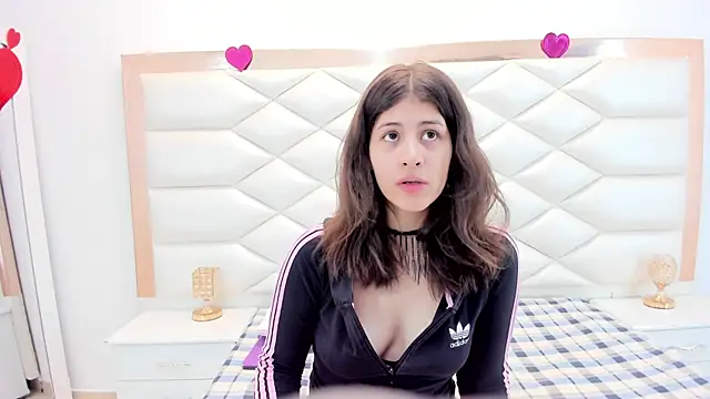 MiaQueen021 online show from February 2025 03:35:01 PM