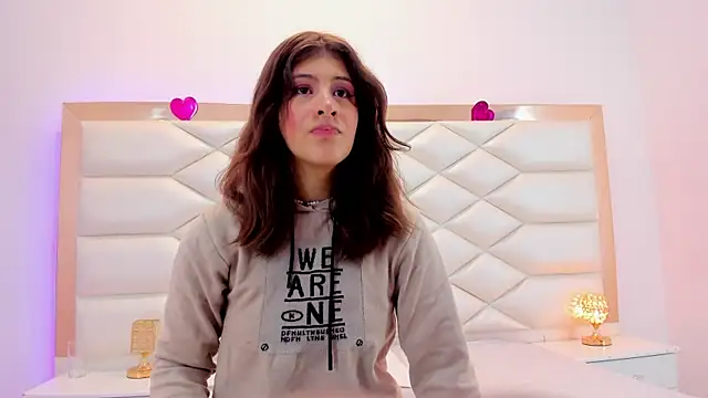 MiaQueen021 online show from February 2025 12:36:01 PM