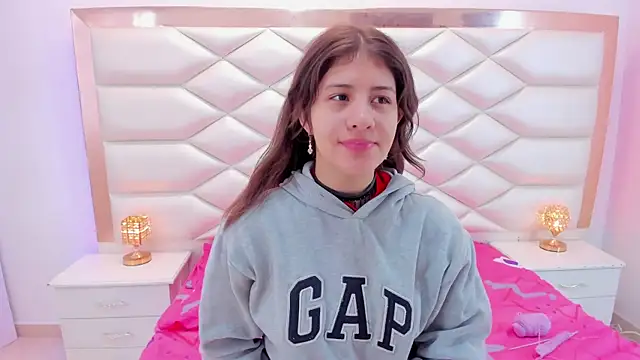 MiaQueen021 online show from March 2025 12:30:02 PM