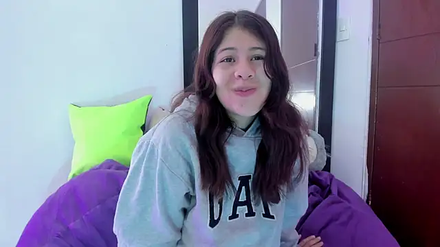 MiaQueen021 online show from September 2025 02:27:01 PM