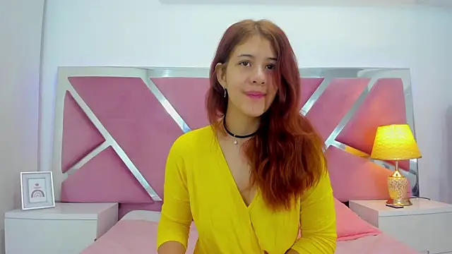 MiaQueen021 online show from November 2025 12:49:01 PM