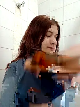 MiaQueen021 online show from November 2025 08:41:02 PM