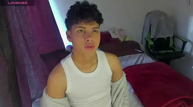 Snapshot of dani_angels__ chatting on January 2025 09:30:01 PM dani angels online show from January 2025 09:30:01 PM