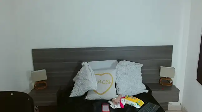 RAICHELLCOOPER1 online show from February 2025 12:51:02 PM